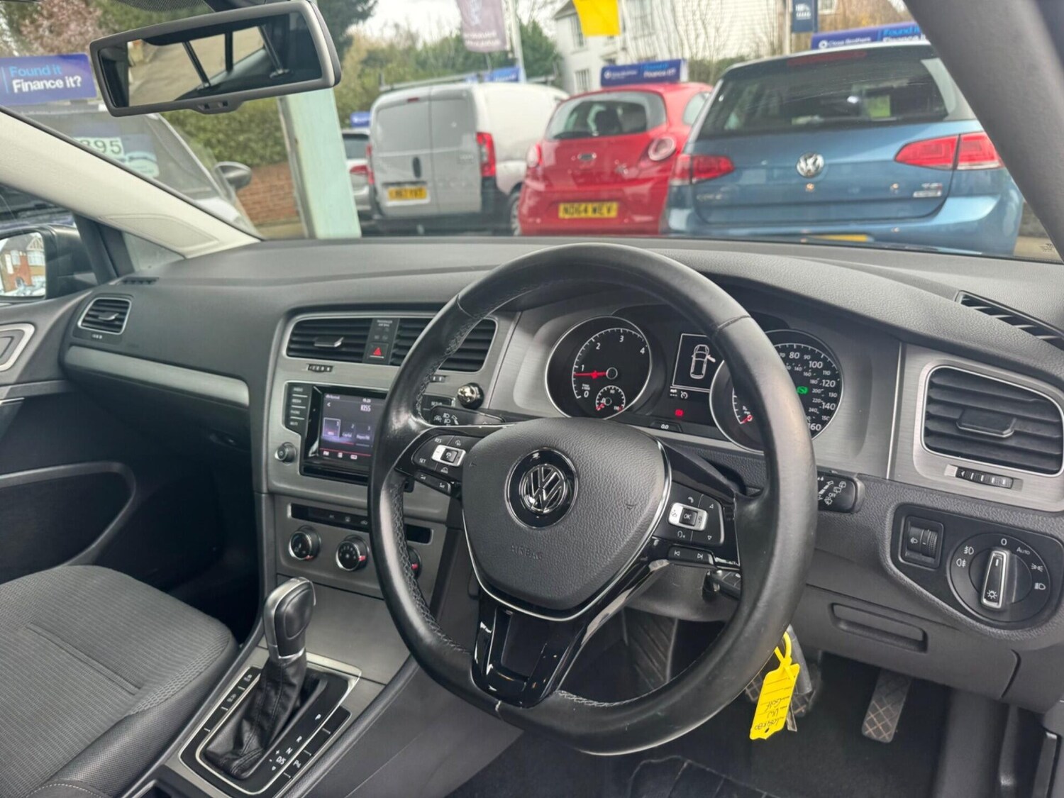 Used Volkswagen Golf 2014 for sale - 77932704: Photo 24