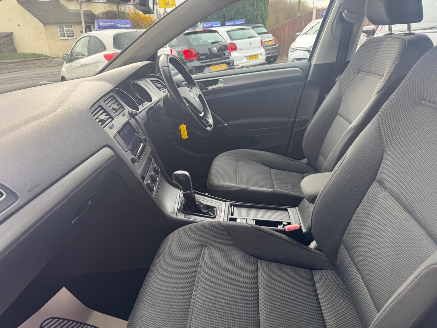 Used Volkswagen Golf 2014 for sale - 77932704: Photo 28