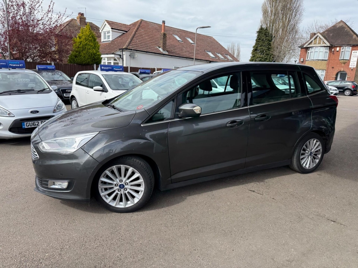 Used Ford Grand C-Max 2017 for sale - 78097927: Photo 2