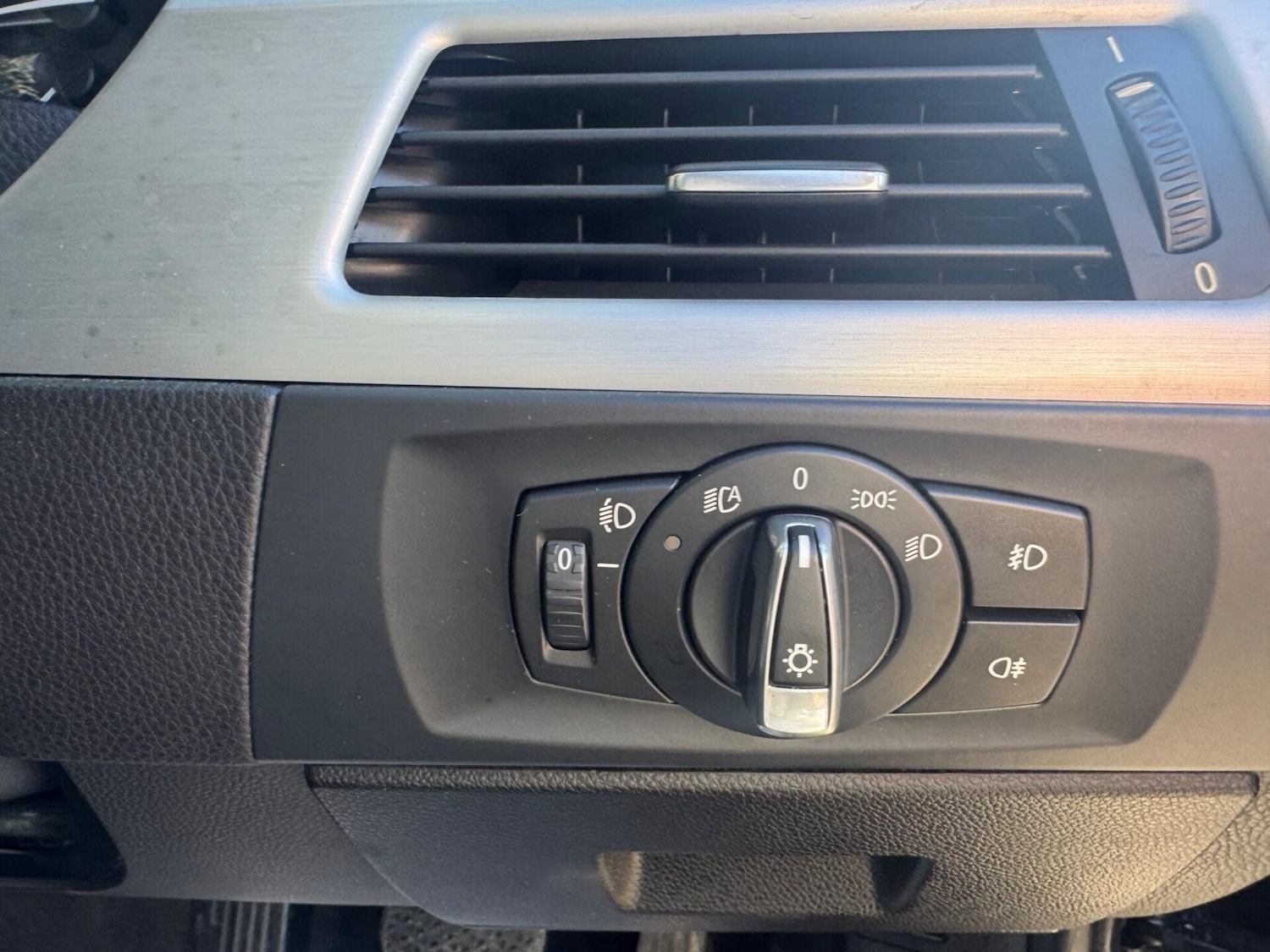 Used BMW 3 Series 2011 for sale - 77932807: Photo 19