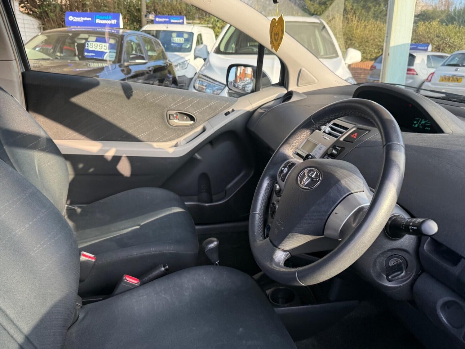 Used Toyota Yaris 2008 for sale - 77932811: Photo 15