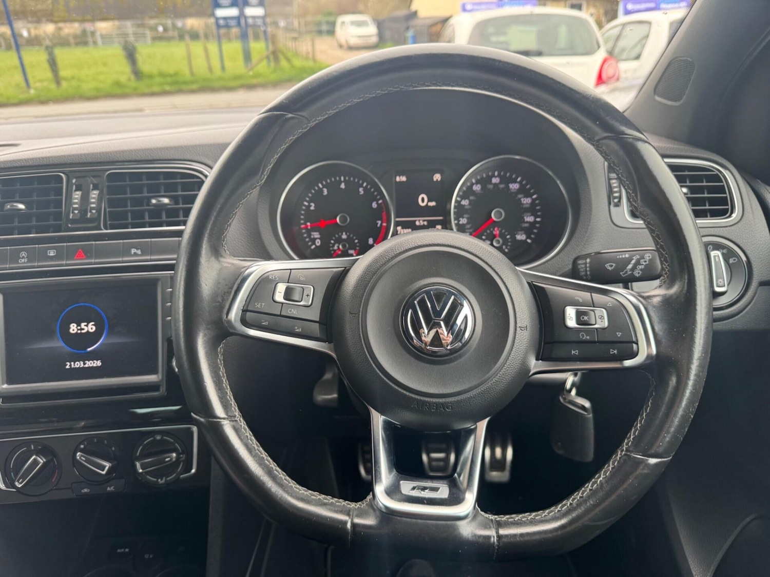 Used Volkswagen Polo 2016 for sale - 77973598: Photo 10