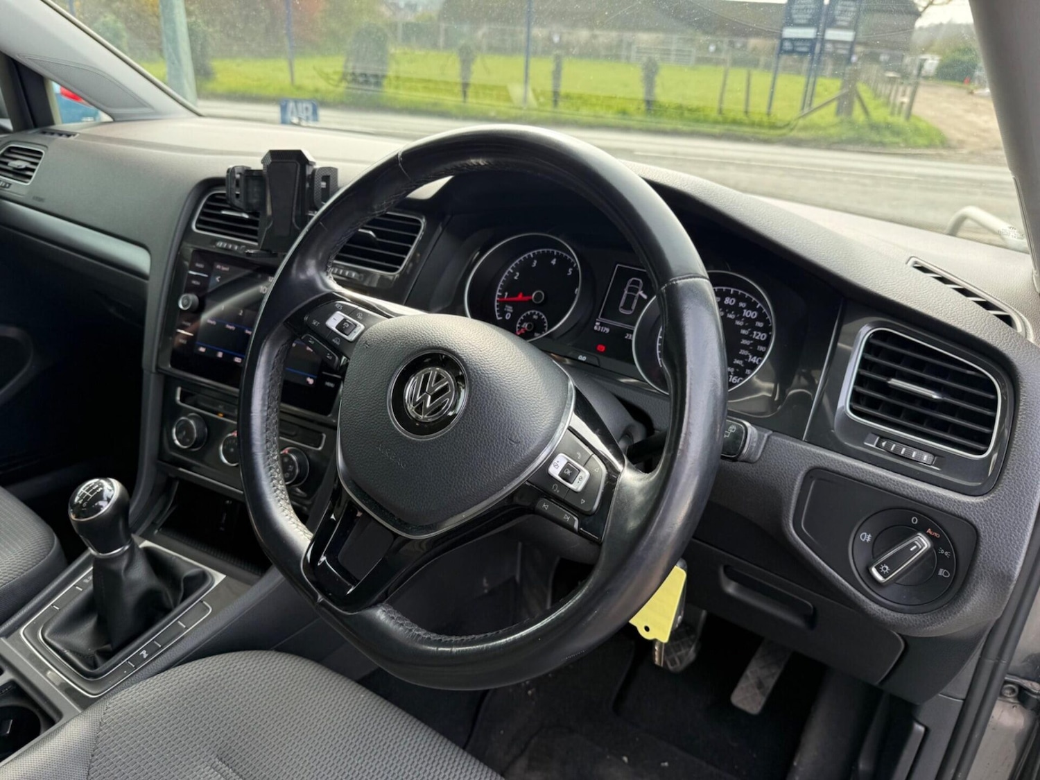 Used Volkswagen Golf 2017 for sale - 77985029: Photo 10