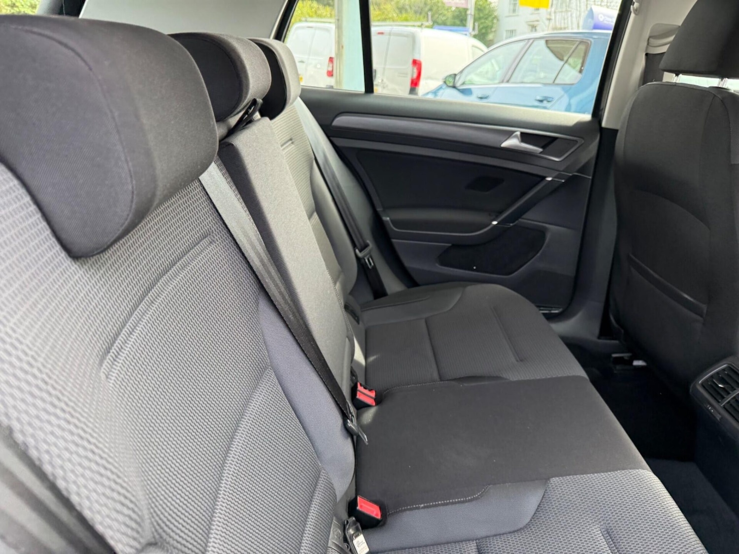 Used Volkswagen Golf 2017 for sale - 77985029: Photo 12