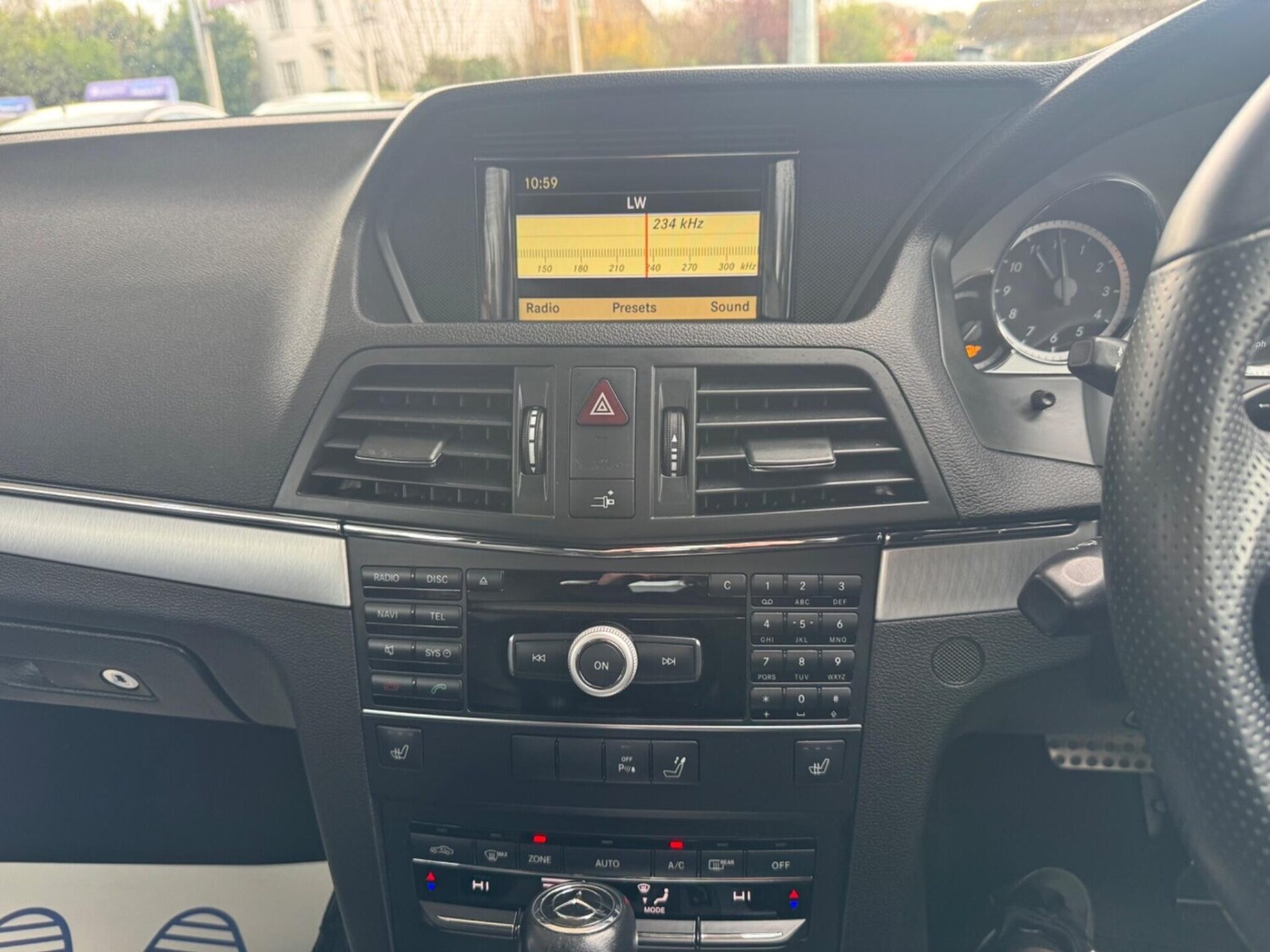 Used Mercedes-Benz E Class 2010 for sale - 78108262: Photo 26