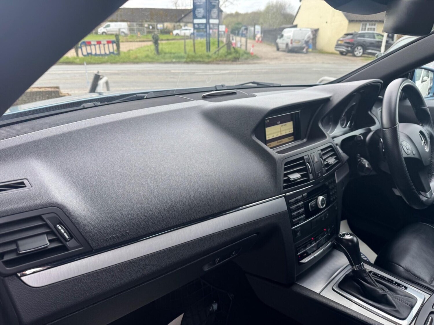 Used Mercedes-Benz E Class 2010 for sale - 78108262: Photo 35