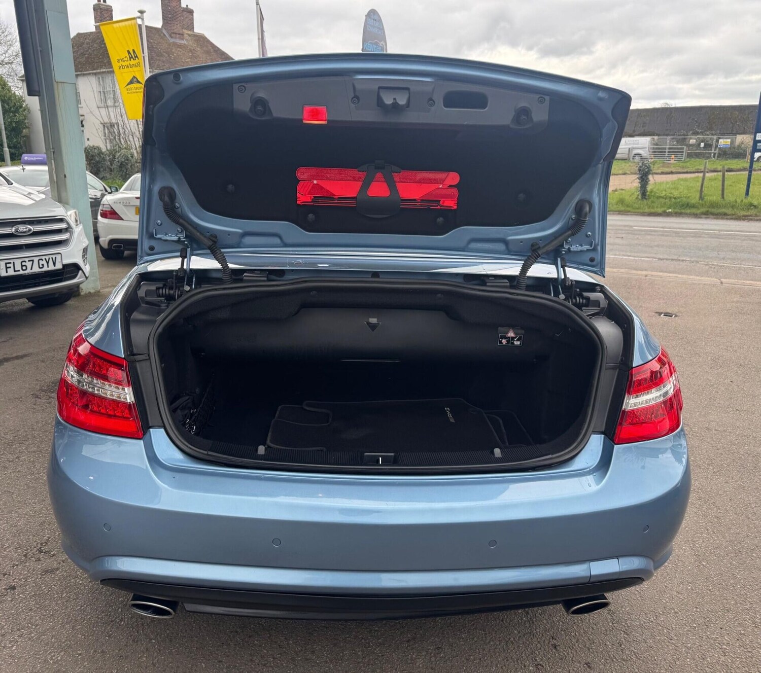 Used Mercedes-Benz E Class 2010 for sale - 78108262: Photo 36