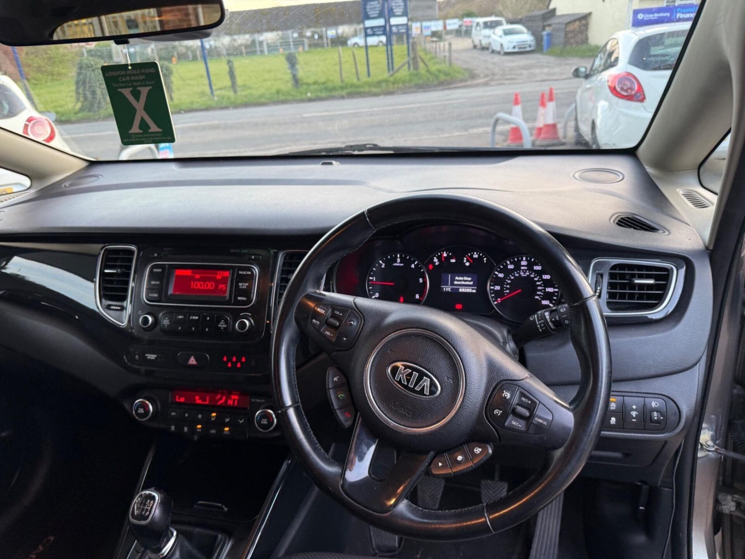 Used Kia Carens 2015 for sale - 78038750: Photo 10