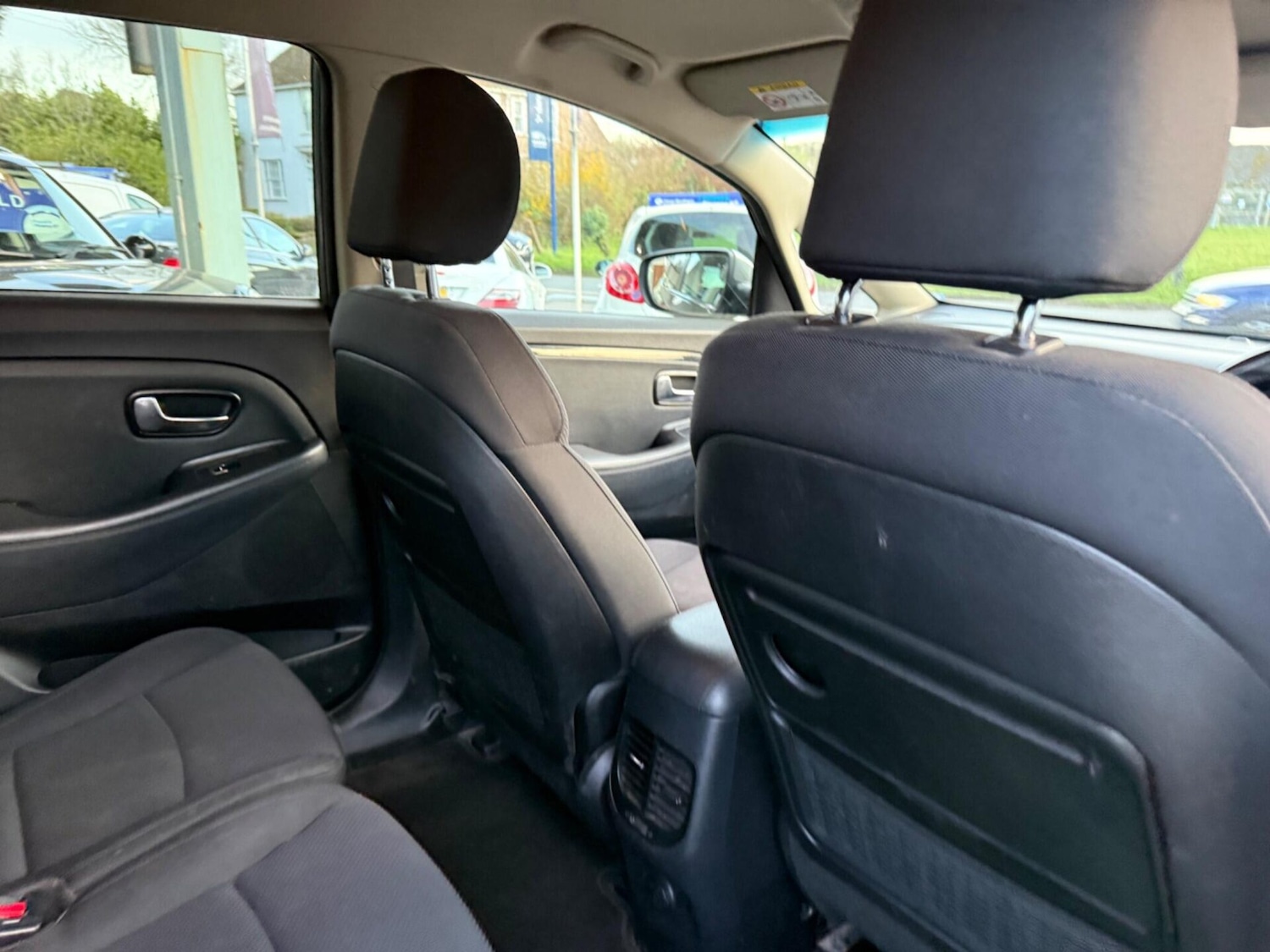 Used Kia Carens 2015 for sale - 78038750: Photo 15