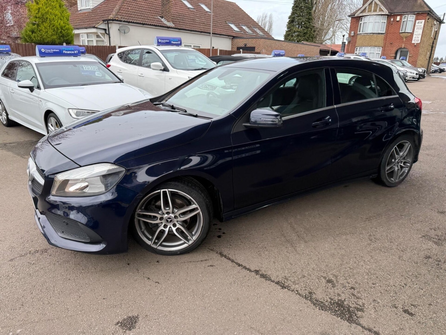 Used Mercedes-Benz A-Class 2018 for sale - 77932735: Photo 2