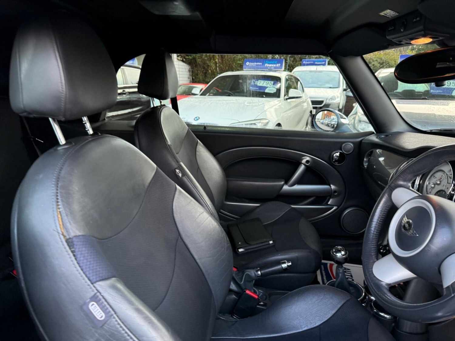 Used MINI Convertible 2007 for sale - 77932786: Photo 19