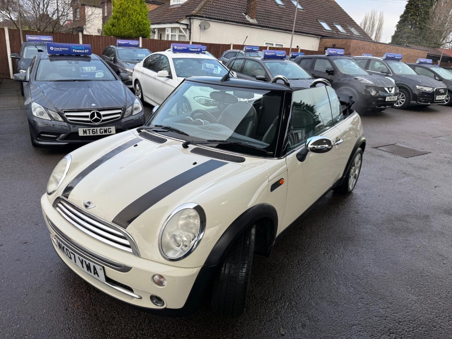 Used MINI Convertible 2007 for sale - 77932786: Photo 5