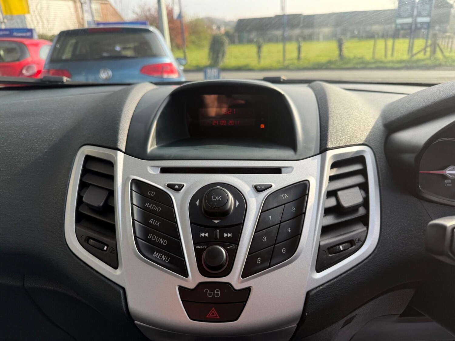 Used Ford Fiesta 2011 for sale - 77967718: Photo 41