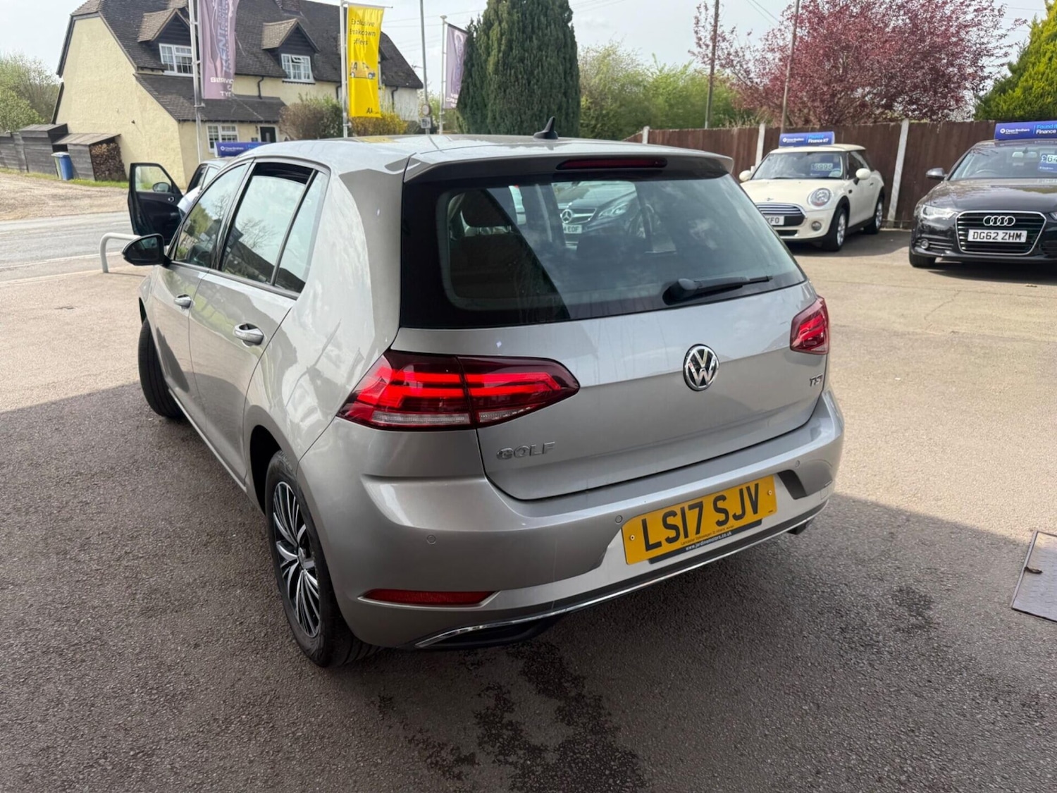 Used Volkswagen Golf 2017 for sale - 78179436: Photo 4