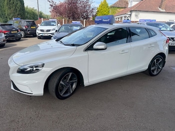 Used Volvo V40 2015 for sale - 78485718: Photo