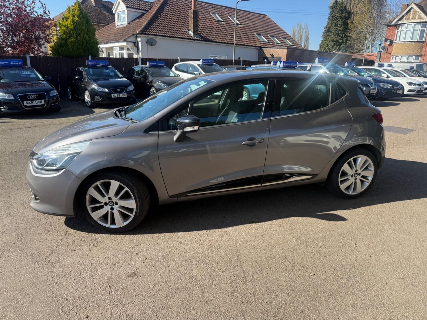 Used Renault Clio 2016 for sale - 78154800: Photo 2