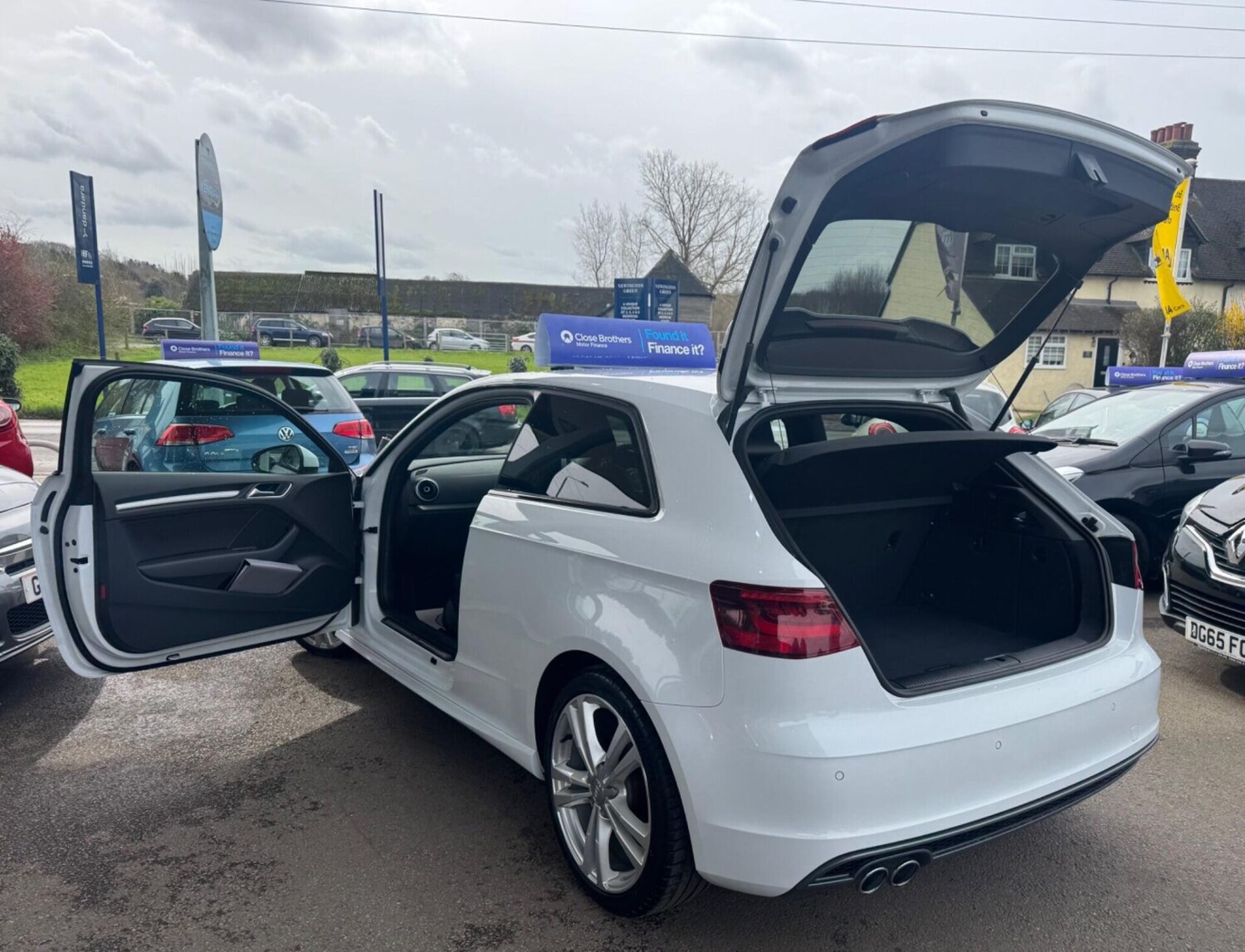 Used Audi A3 2015 for sale - 77932777: Photo 33