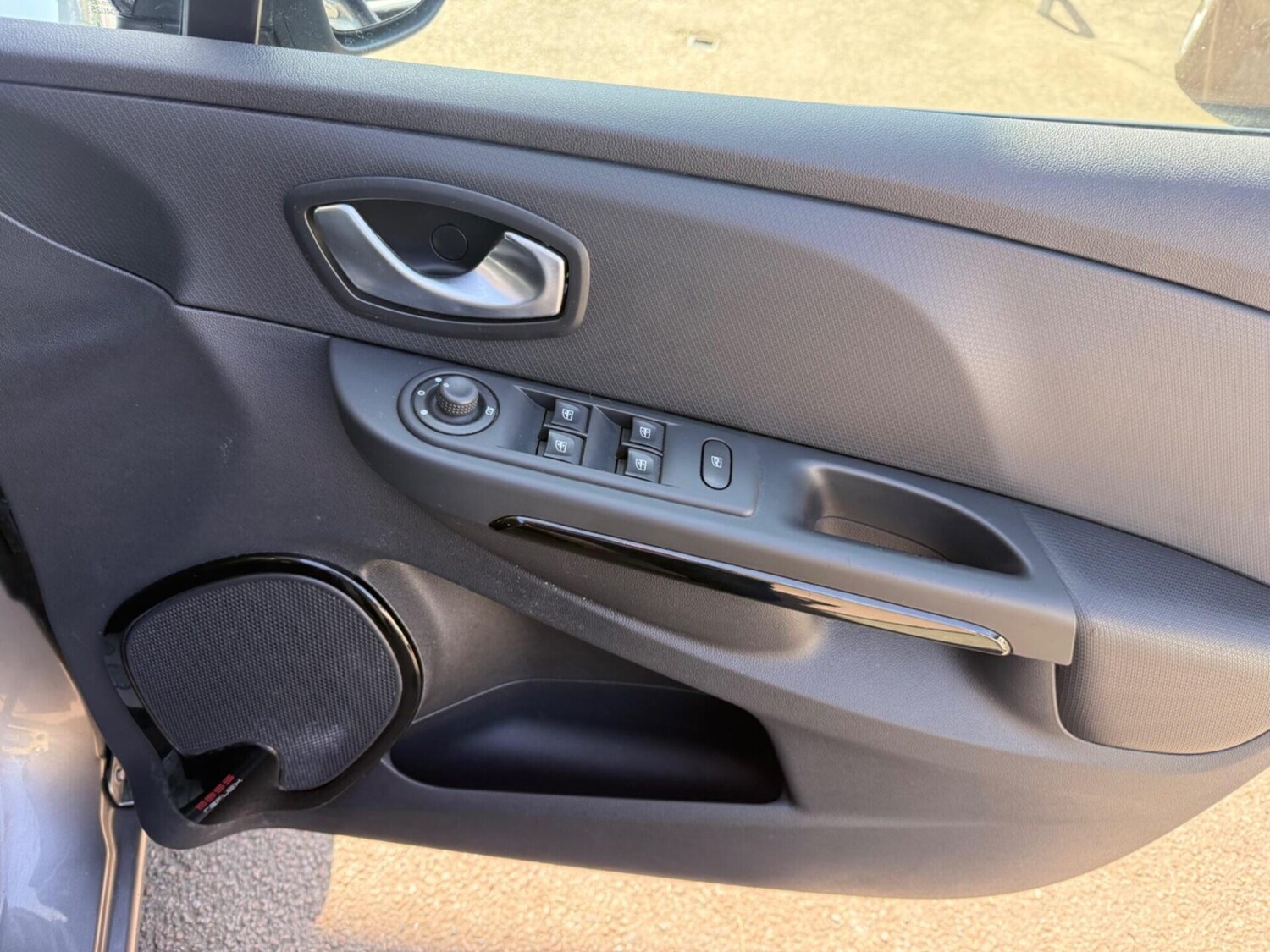 Used Renault Clio 2016 for sale - 78164583: Photo 25