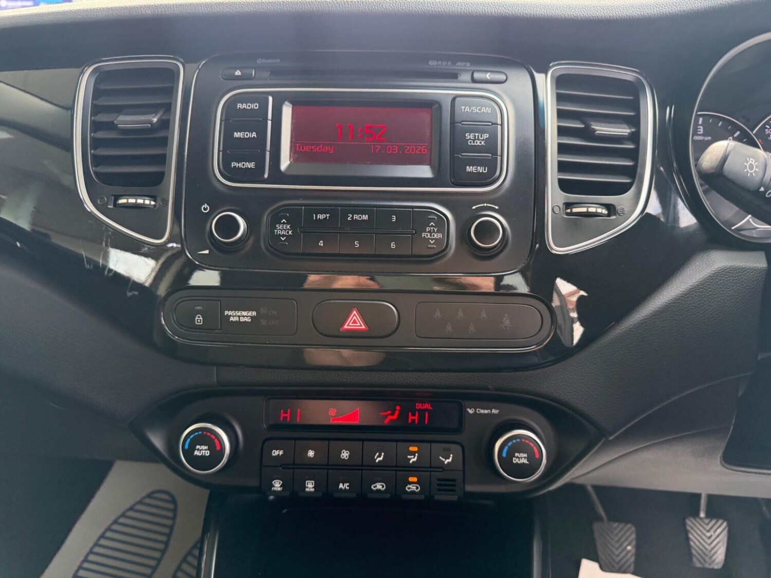 Used Kia Carens 2016 for sale - 77932737: Photo 32