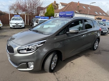 Used Kia Carens 2016 for sale - 77932737: Photo