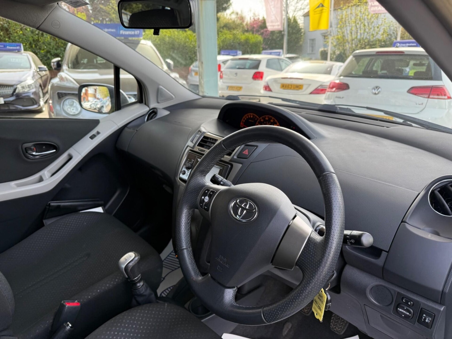 Used Toyota Yaris 2011 for sale - 78198318: Photo 17