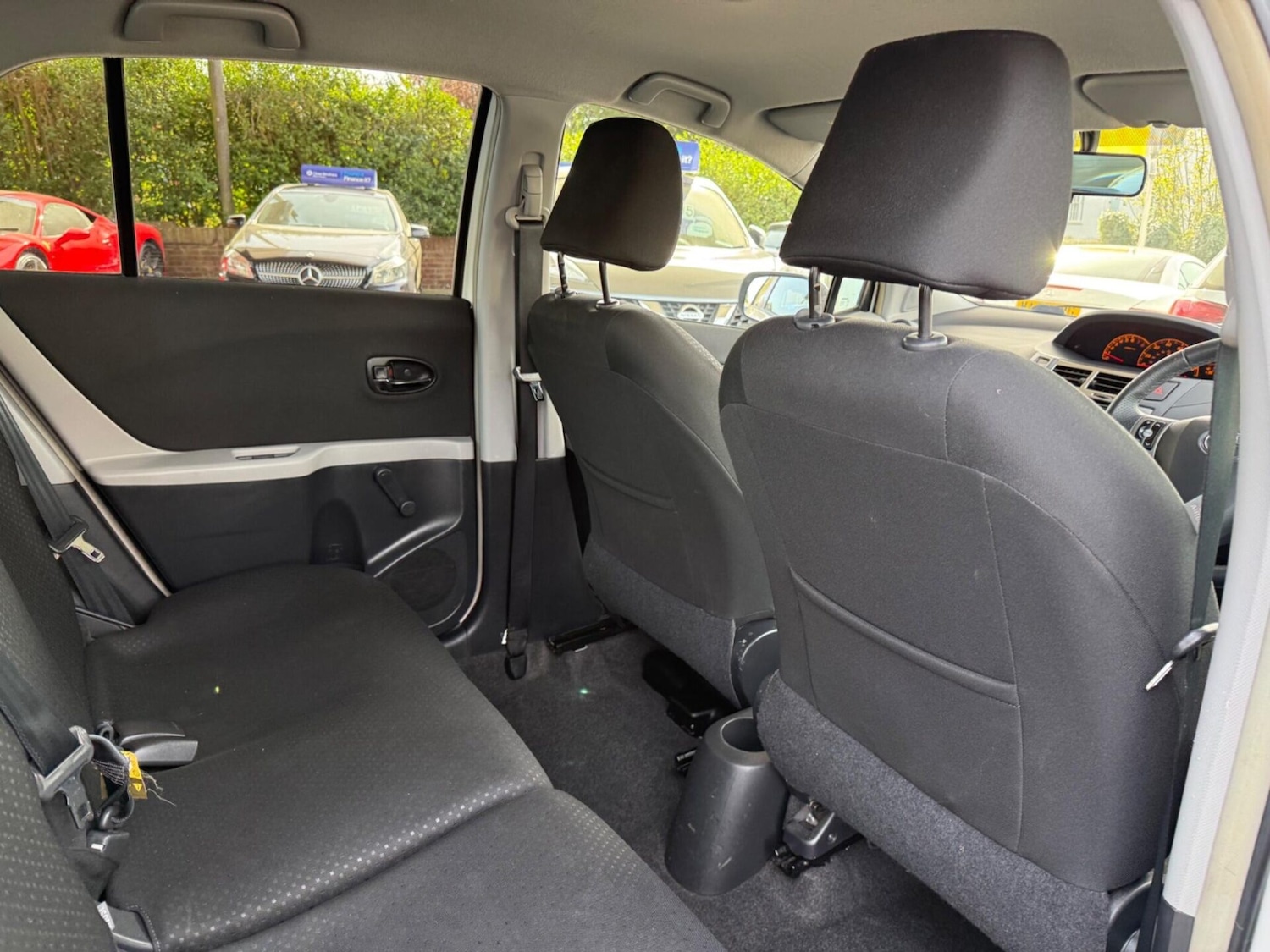 Used Toyota Yaris 2011 for sale - 78198318: Photo 23