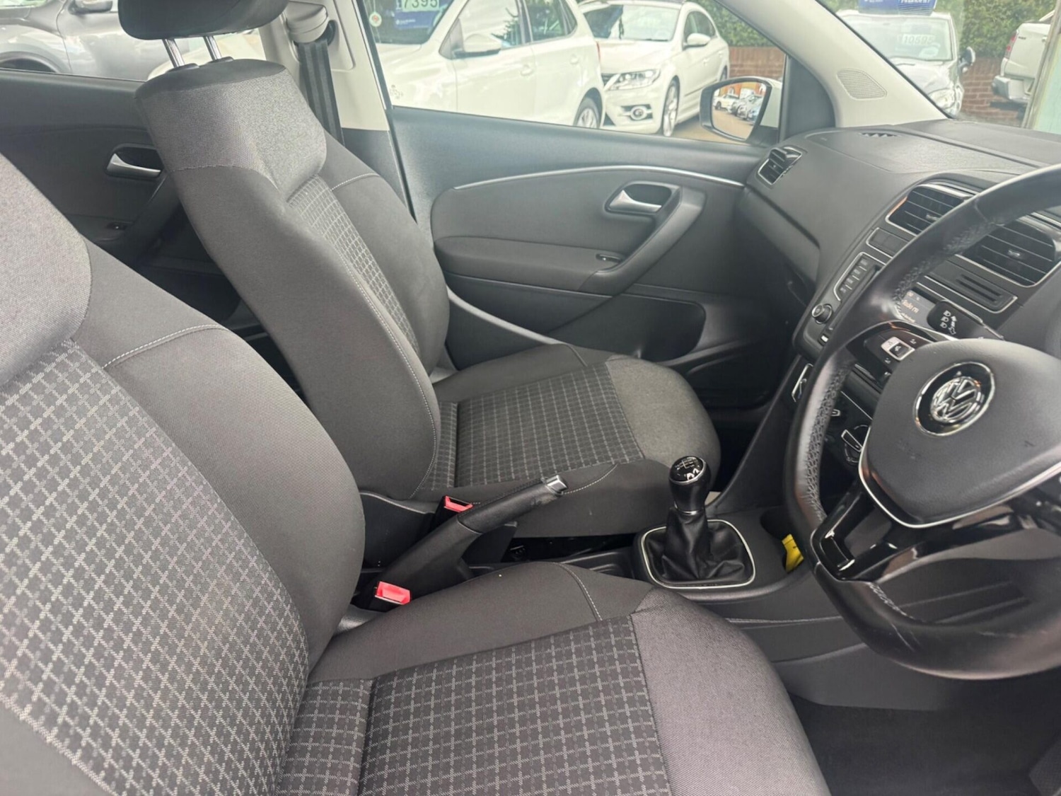 Used Volkswagen Polo 2015 for sale - 78077993: Photo 26