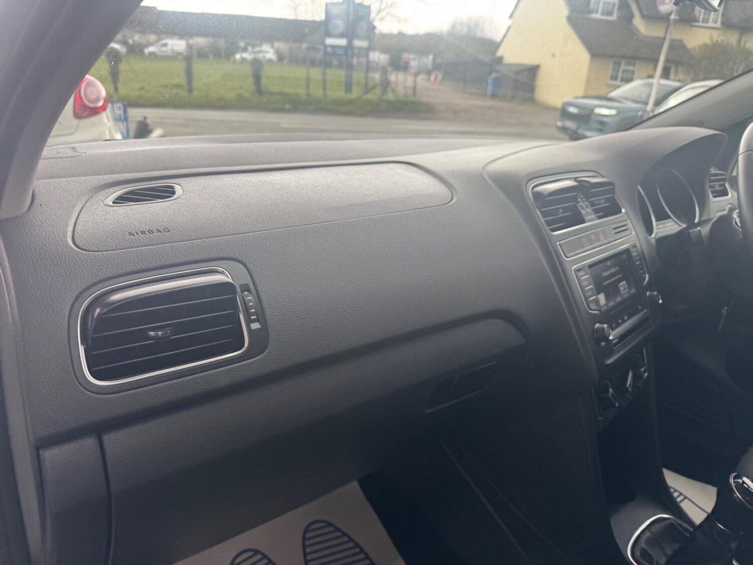 Used Volkswagen Polo 2015 for sale - 78077993: Photo 32