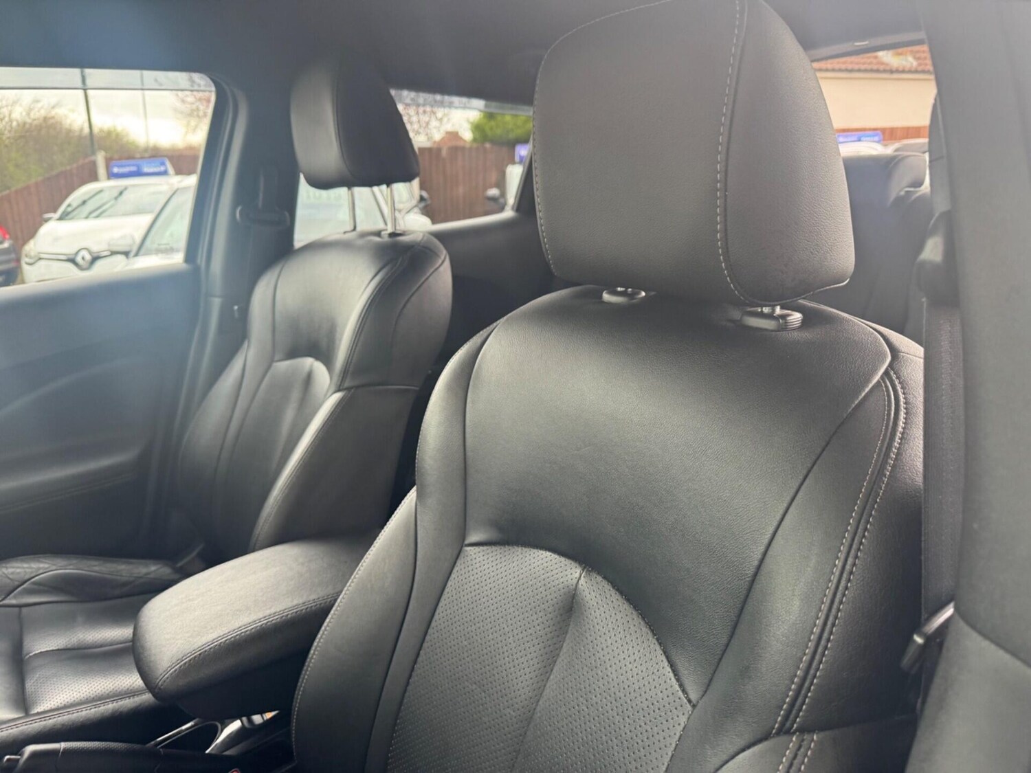 Used Nissan Juke 2015 for sale - 77932748: Photo 28