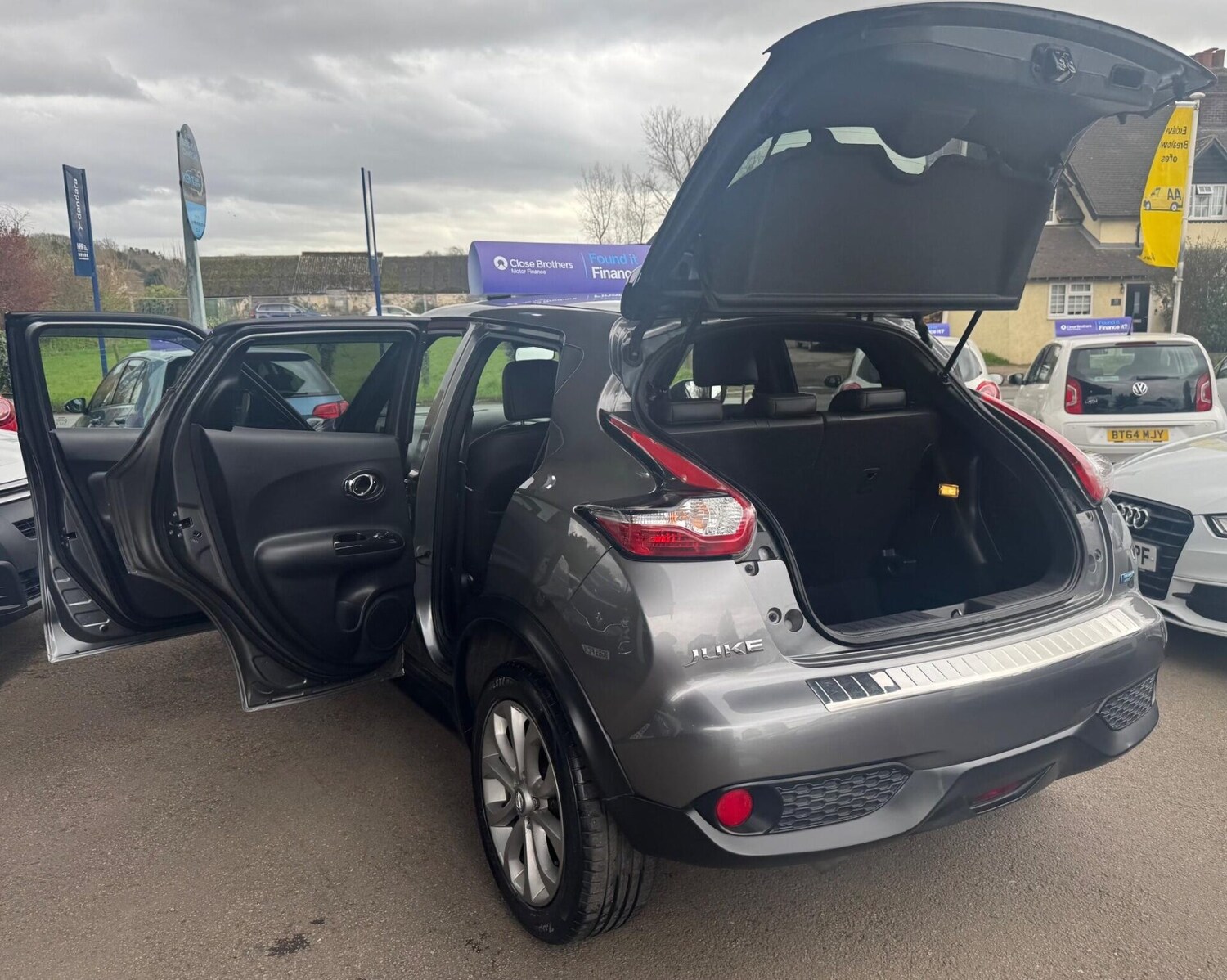 Used Nissan Juke 2015 for sale - 77932748: Photo 32