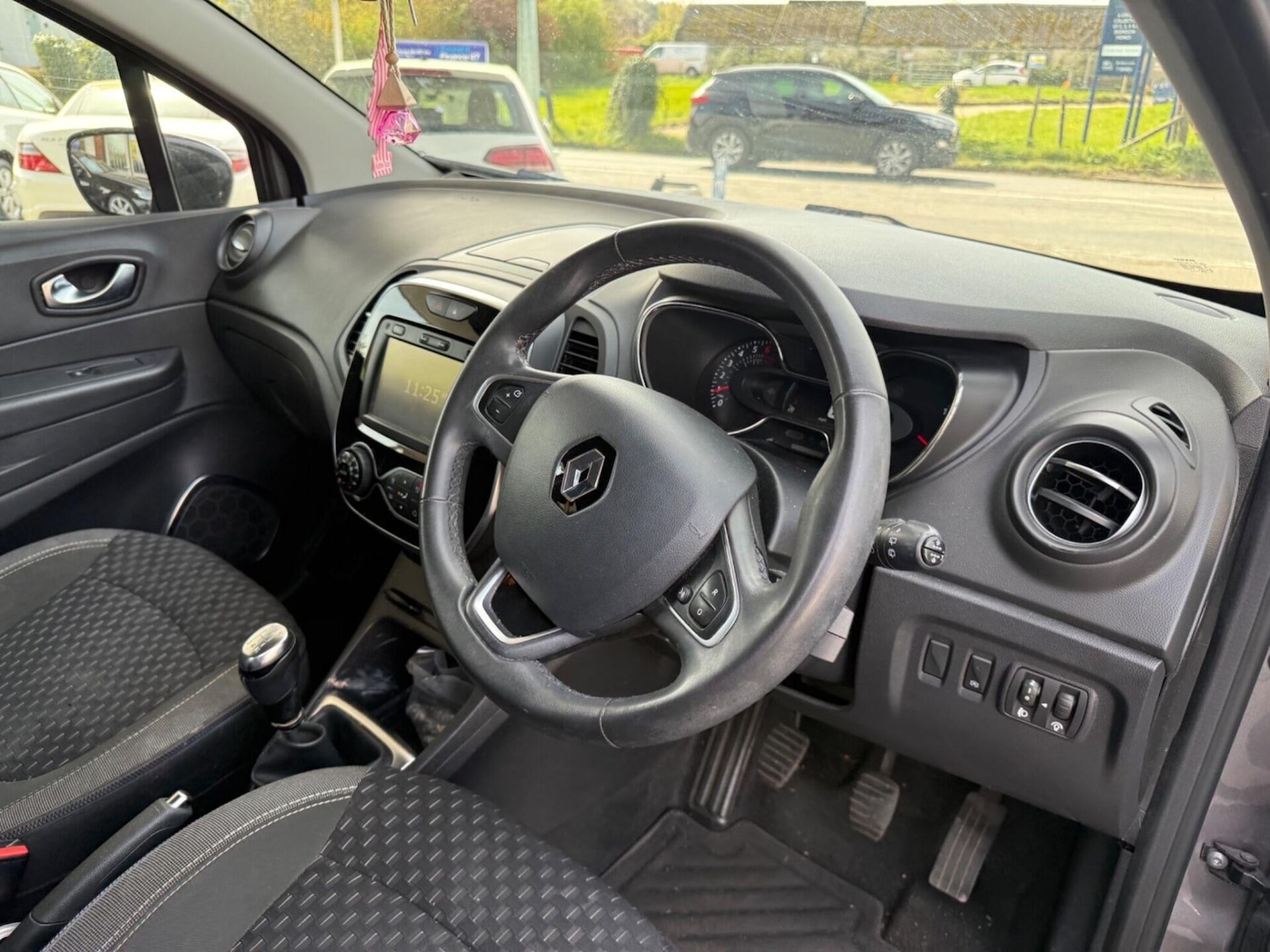 Used Renault Captur 2017 for sale - 78179410: Photo 10