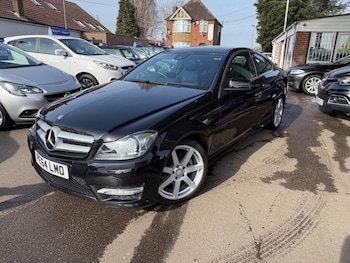 Used Mercedes-Benz C Class 2014 for sale - 77967714: Photo
