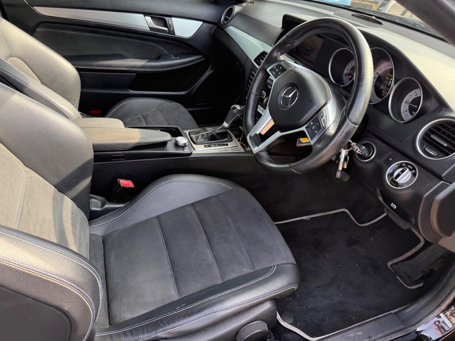 Used Mercedes-Benz C Class 2014 for sale - 77967714: Photo 9