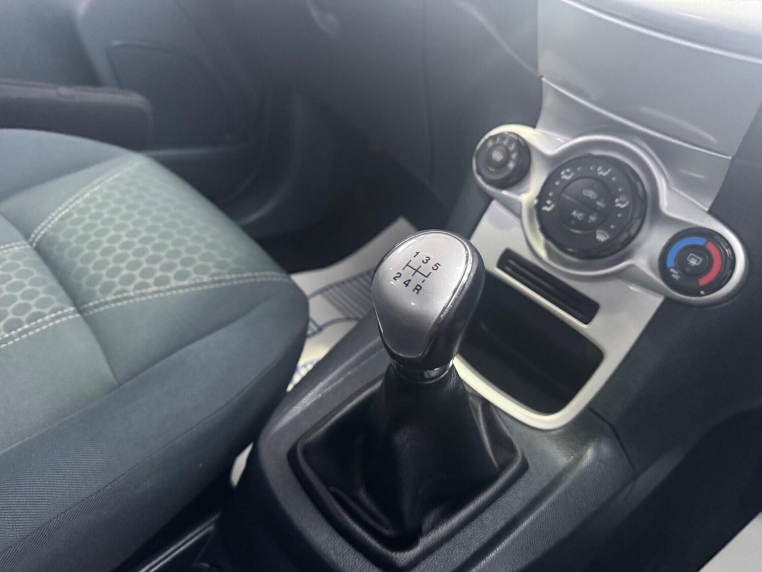 Used Ford Fiesta 2012 for sale - 77932738: Photo 23