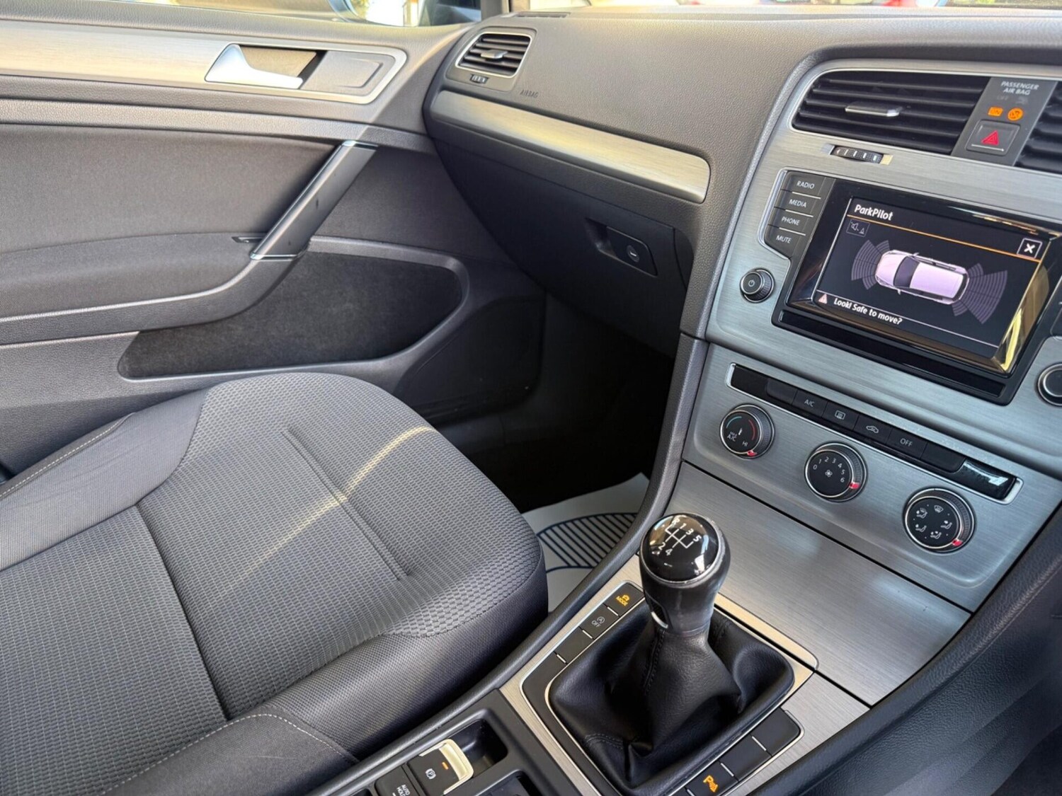 Used Volkswagen Golf 2014 for sale - 77932720: Photo 17