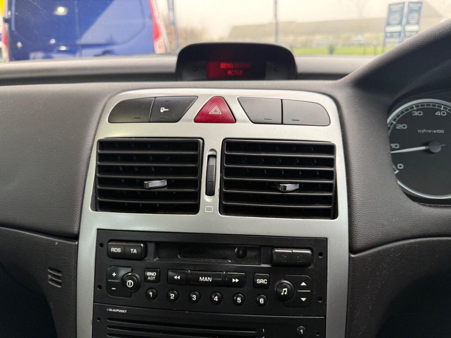 Used Peugeot 307 2005 for sale - 77932750: Photo 19