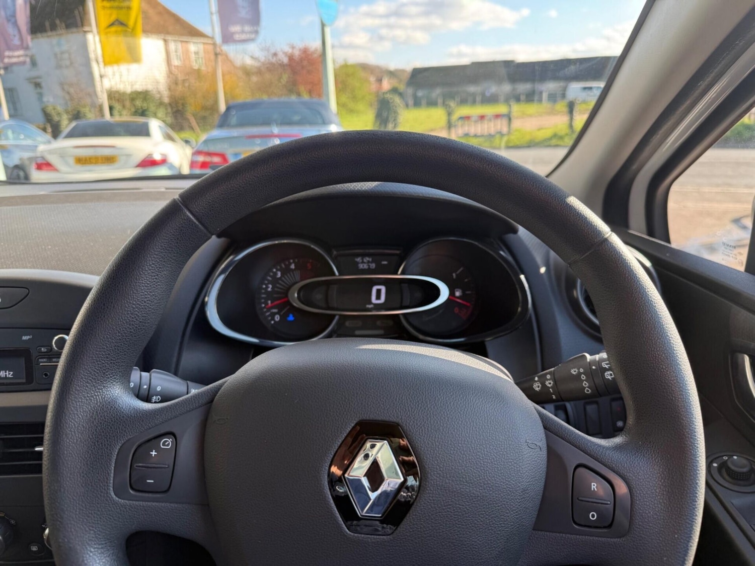 Used Renault Clio 2016 for sale - 78111896: Photo 32