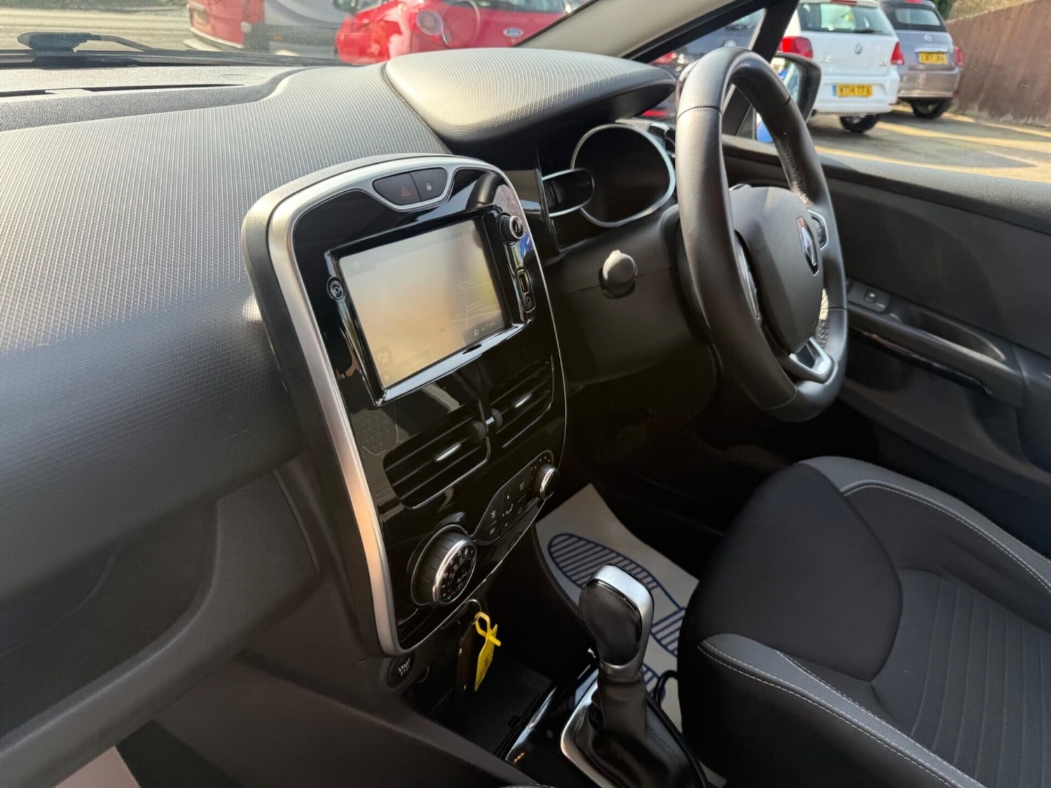 Used Renault Clio 2016 for sale - 77932810: Photo 15