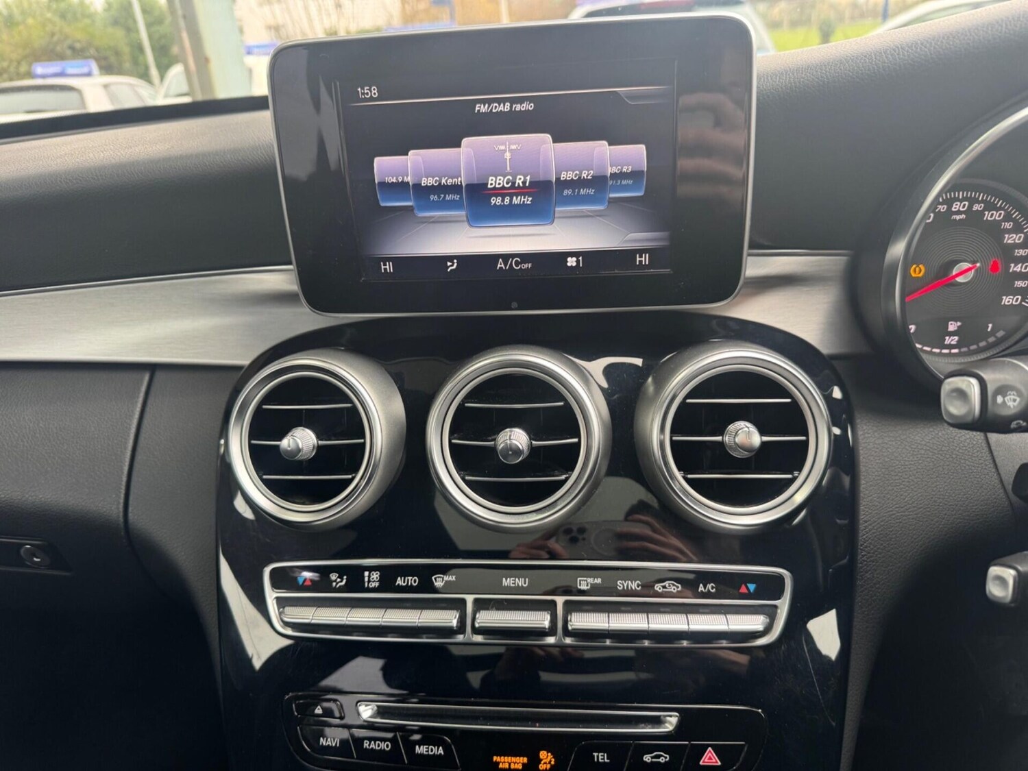 Used Mercedes-Benz C Class 2014 for sale - 77932801: Photo 23