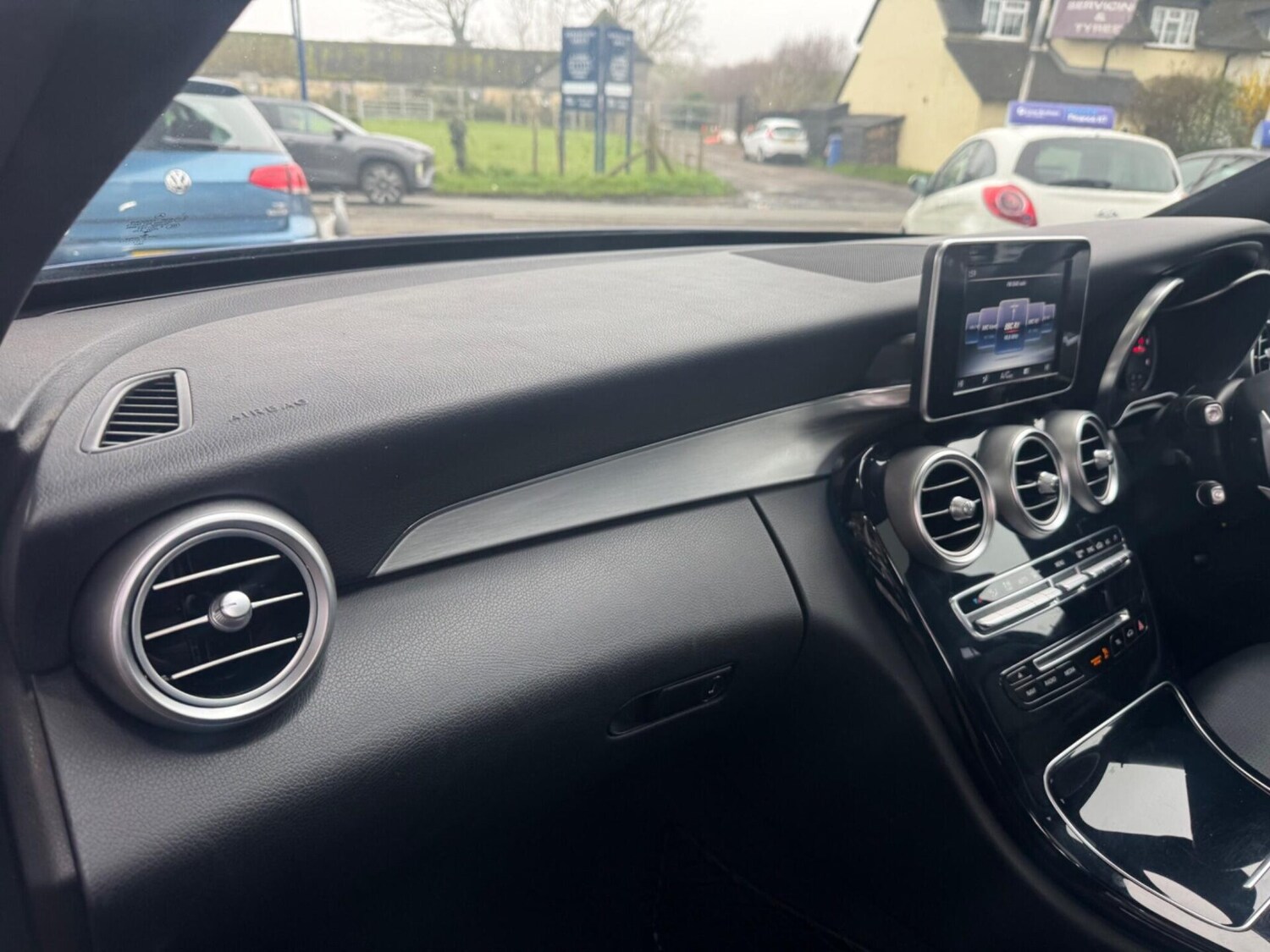 Used Mercedes-Benz C Class 2014 for sale - 77932801: Photo 32