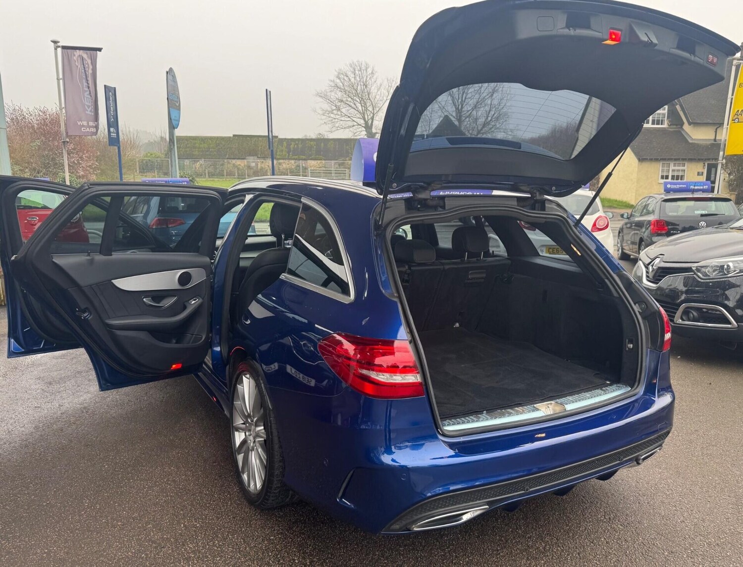 Used Mercedes-Benz C Class 2014 for sale - 77932801: Photo 33