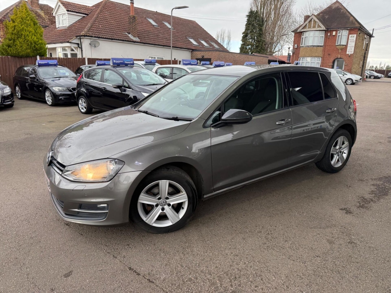 Used Volkswagen Golf 2016 for sale - 78070119: Photo 2