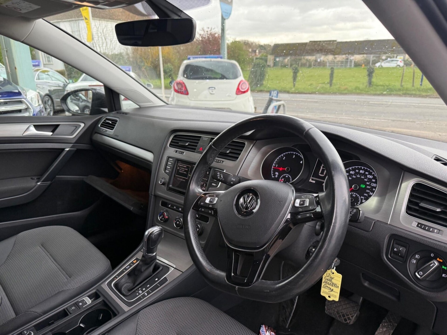 Used Volkswagen Golf 2016 for sale - 78070119: Photo 4