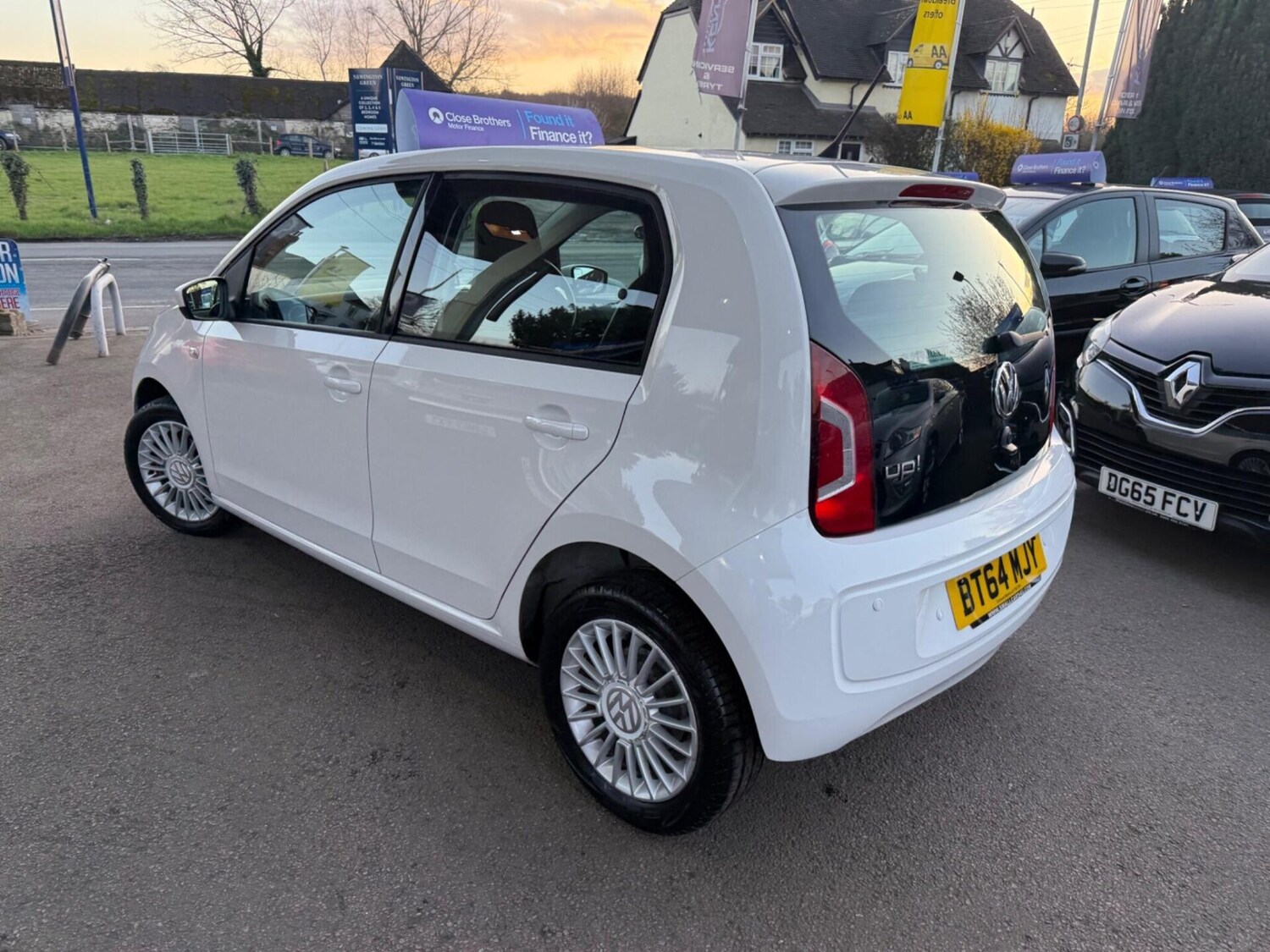 Used Volkswagen up! 2014 for sale - 77932797: Photo 11