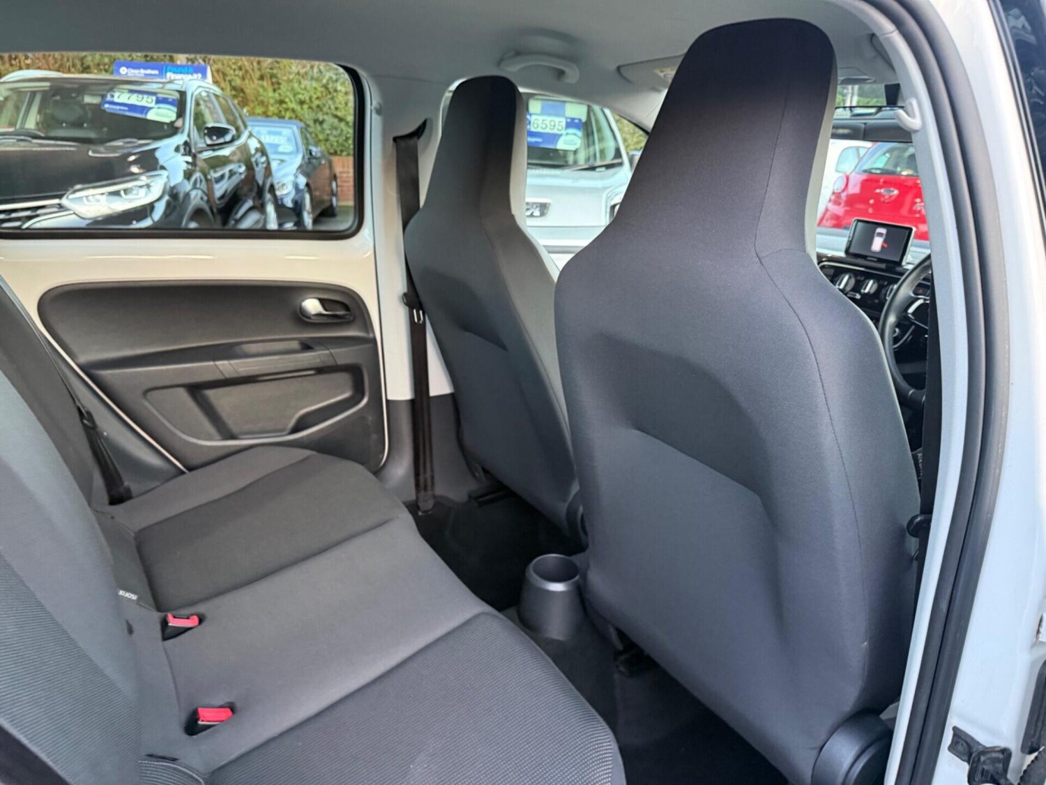 Used Volkswagen up! 2014 for sale - 77932797: Photo 21