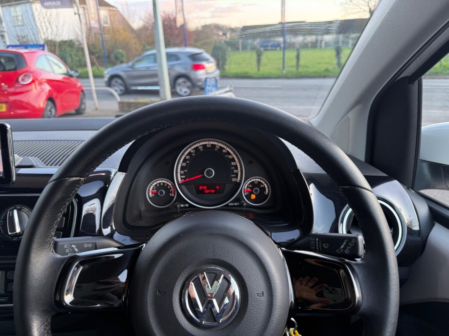 Used Volkswagen up! 2014 for sale - 77932797: Photo 33
