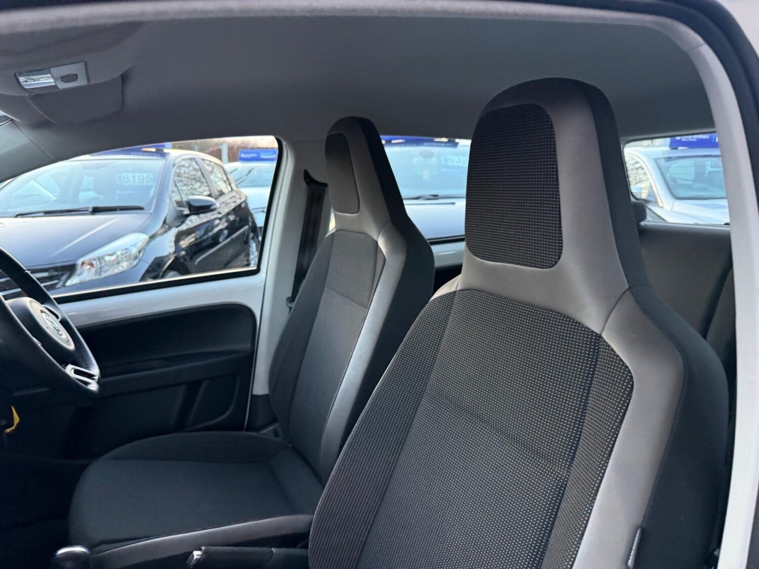 Used Volkswagen up! 2014 for sale - 77932797: Photo 34