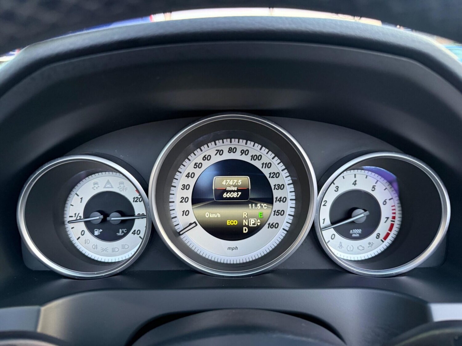 Used Mercedes-Benz E Class 2014 for sale - 77932813: Photo 36