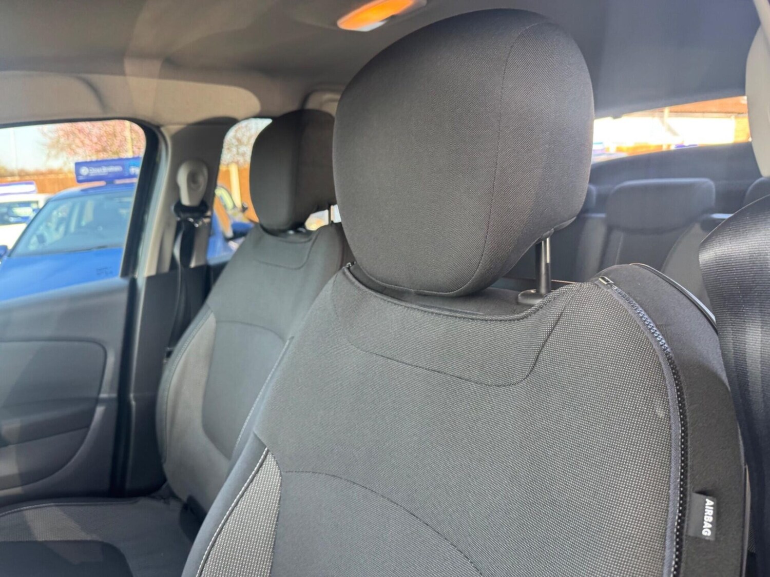 Used Renault Captur 2015 for sale - 77932759: Photo 29