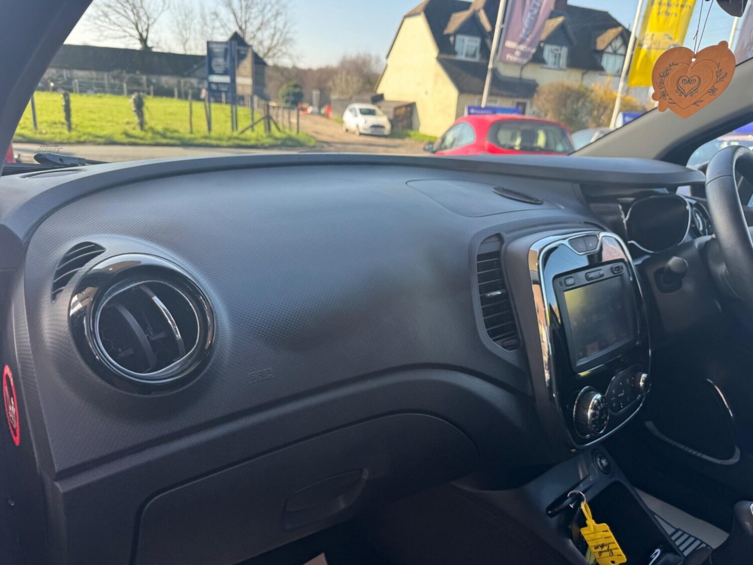 Used Renault Captur 2015 for sale - 77932759: Photo 31